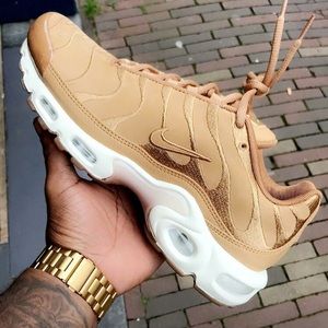 Meet your Posher, Devon